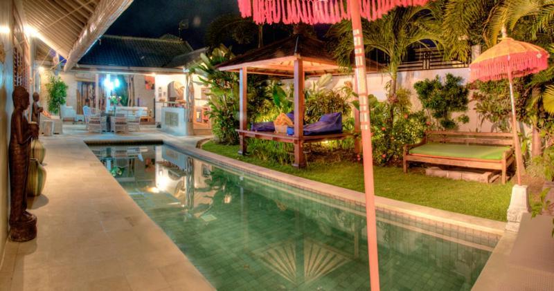 Coco Poco Villa Seminyak Номер фото