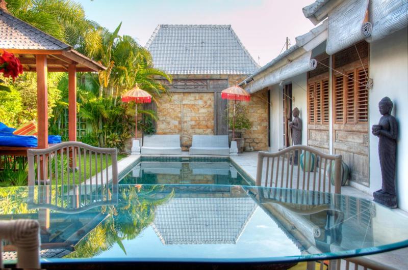 Coco Poco Villa Seminyak Номер фото