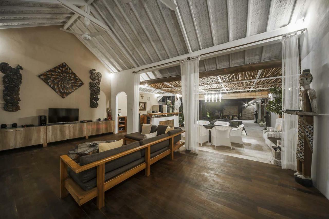 Coco Poco Villa Seminyak Экстерьер фото