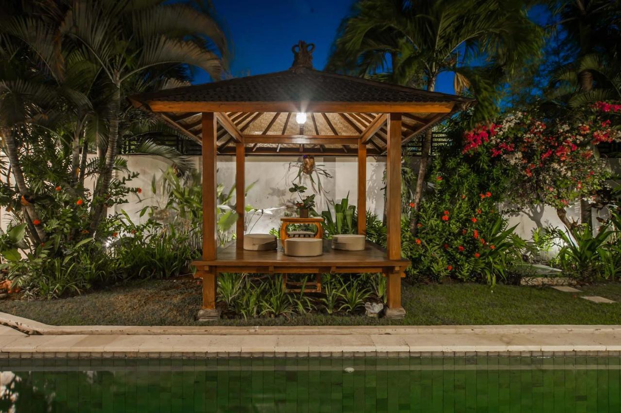 Coco Poco Villa Seminyak Экстерьер фото